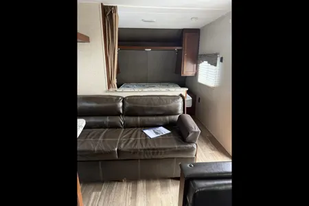 Heartland Trail Runner 25SLE 29’ Travel Trailer