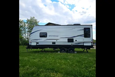 Fireside RV's Keystone Springdale 202RD - LMI1101 *