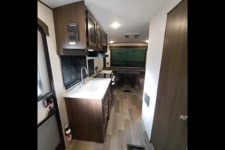 Fireside RV's Keystone Springdale 202RD - LMI1101 *