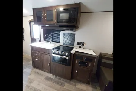 Fireside RV's Keystone Springdale 202RD - LMI1101 *