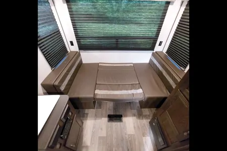 Fireside RV's Keystone Springdale 202RD - LMI1101 *