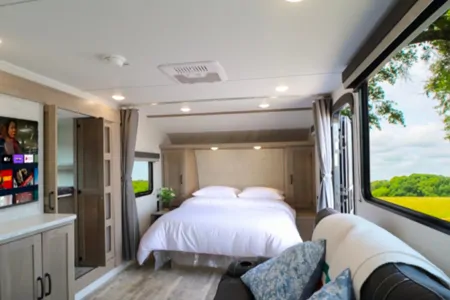 ✨ LUXURY, STRESS-FREE CAMPING EXPERIENCE ✨