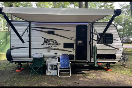 April's Travel Trailer - 10" Serta Memory Foam Queen Mattress