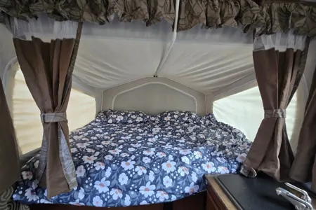 Vika's Flagstaff D265 Tent Trailer