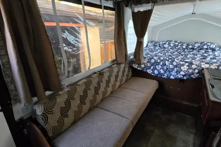 Vika's Flagstaff D265 Tent Trailer