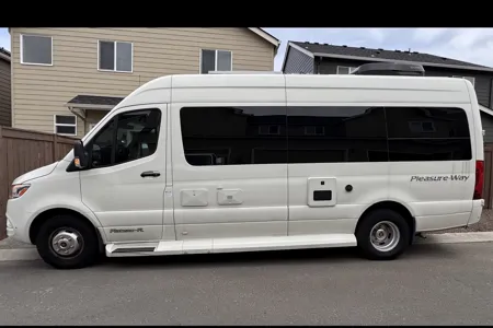 Manikanta's Mercedes-Benz Pleasure Way FL Class B