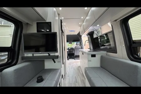 Manikanta's Mercedes-Benz Pleasure Way FL Class B