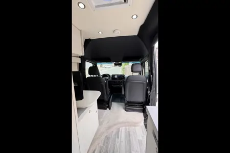 Manikanta's Mercedes-Benz Pleasure Way FL Class B