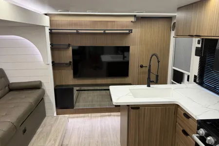 Myles's Forest River Wildwood X-Lite 273QBXL Travel Trailer