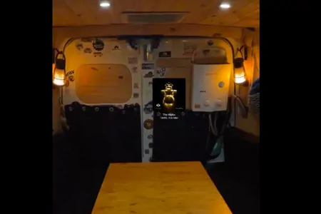 Marc-André's Nissan NV 2500 Class B