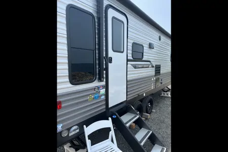 Lighthouse Lane RV Cottage