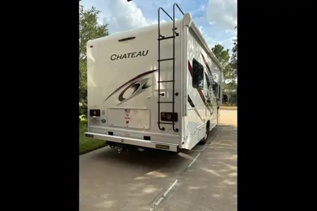 William's Thor Motor Coach Ford Thor Chateau 25 VF Class C