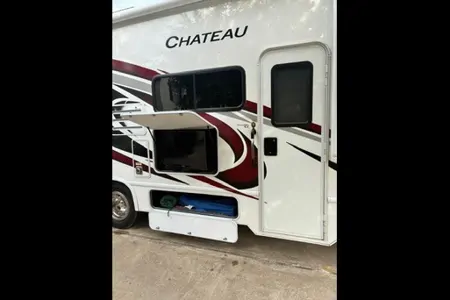 William's Thor Motor Coach Ford Thor Chateau 25 VF Class C