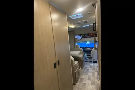 William's Thor Motor Coach Ford Thor Chateau 25 VF Class C