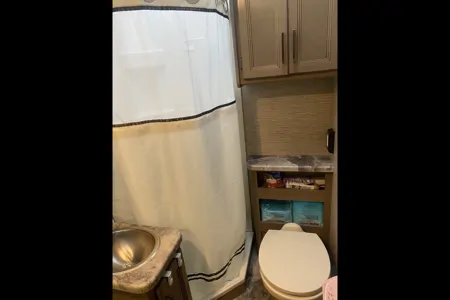 William's Thor Motor Coach Ford Thor Chateau 25 VF Class C