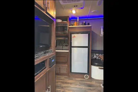 Daniel's Heartland Terry Classic V21 Travel Trailer