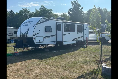 Pascale Crossroads Sunset trail super lite Roulotte