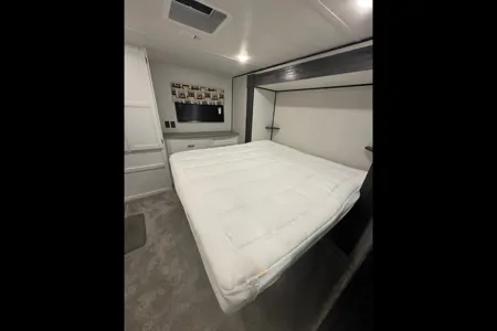 2022 Keystone Hideout 38FDDS – Your Home Away From Home - SLMO1733