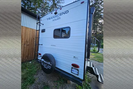 Minky and Mulani's Grand Design Transcend Xplor Travel Trailer