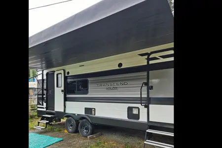 Minky and Mulani's Grand Design Transcend Xplor Travel Trailer