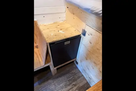 Victor's Ford Transit Campervan