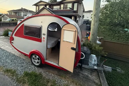 Valentin's nuCamp Tab 320 Micro Trailer