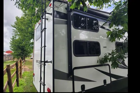 Corey's 2022cGrand Design 28 BH Fifth Wheel