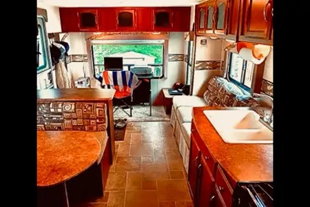 Easy tow, lightweight, Pristine condition, itsSummerEnjoy It!
