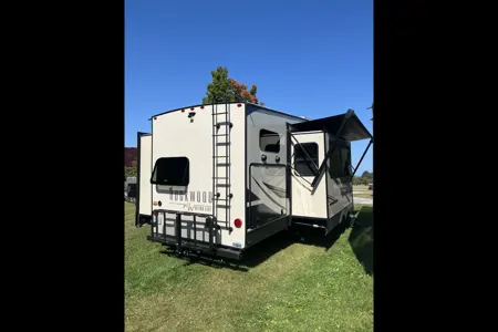 Tim's Forest River Rockwood Signature Ultralight Fifth Wheel