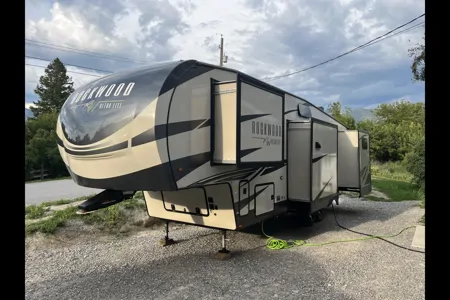 Tim's Forest River Rockwood Signature Ultralight Fifth Wheel