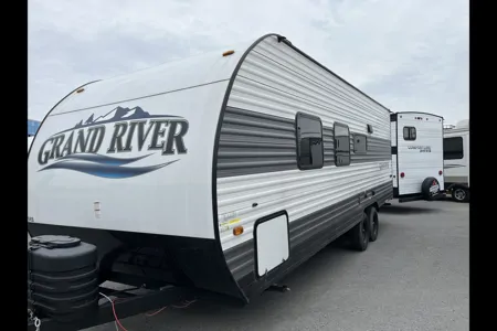 Robert's Grand River 25rb Travel Trailer