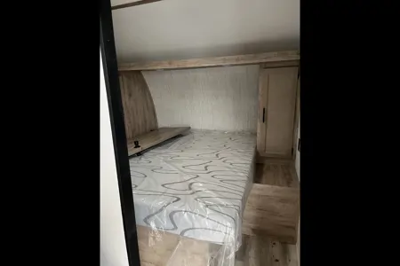 Robert's Grand River 25rb Travel Trailer