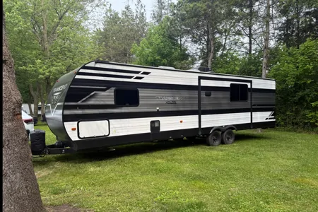JAC’s Grand Adventure Travel Trailer