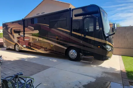Holly's Coachmen 404rb Class A