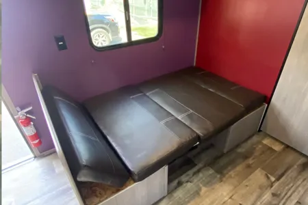 'Harmony' Elisabeth & Scotty's 17R Travel Trailer