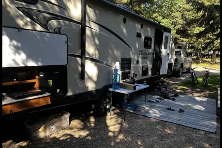 RC's Bunkhouse Tracer Air 300 Travel Trailer