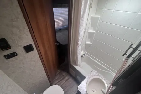 RC's Bunkhouse Tracer Air 300 Travel Trailer