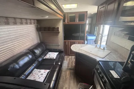 RC's Bunkhouse Tracer Air 300 Travel Trailer