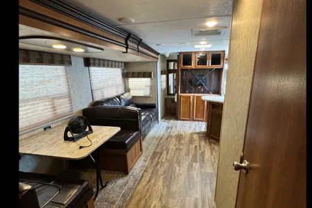 RC's Bunkhouse Tracer Air 300 Travel Trailer