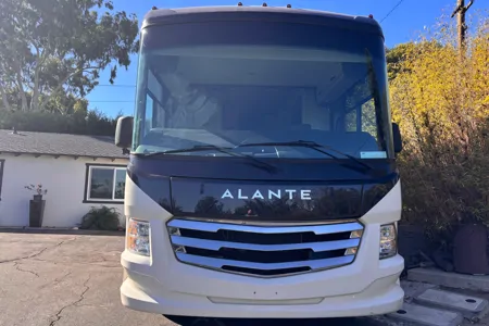 New Jayco Alante Class A 29F with bunk beds and full size Fridge and Freezer