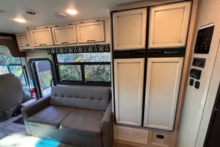 New Jayco Alante Class A 29F with bunk beds and full size Fridge and Freezer