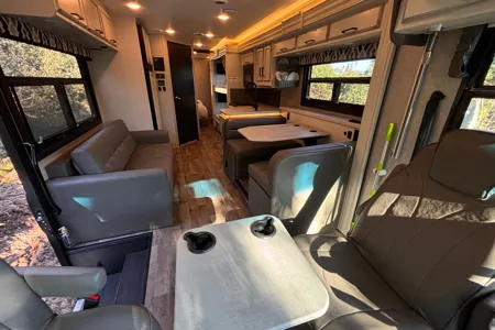 New Jayco Alante Class A 29F with bunk beds and full size Fridge and Freezer