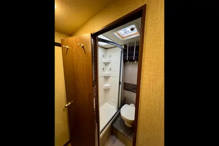 NYK Adventure Bus Thor Motor Coach Outlaw 29J Class C