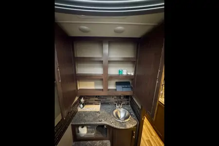 NYK Adventure Bus Thor Motor Coach Outlaw 29J Class C