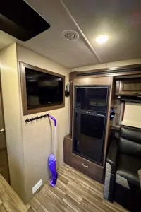 NYK Adventure Bus Thor Motor Coach Outlaw 29J Class C