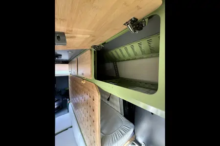 "Avocado" - SPRING LE TOUR's Mercedes 144 High Roof Van