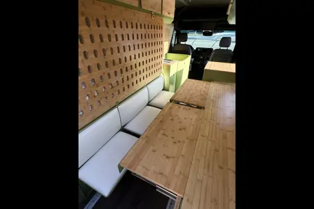 "Avocado" - SPRING LE TOUR's Mercedes 144 High Roof Van