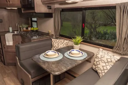 Minnie Winnie Class C