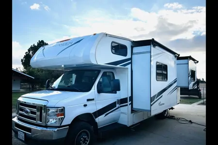 The Lander | Spacious Family Adventure RV!