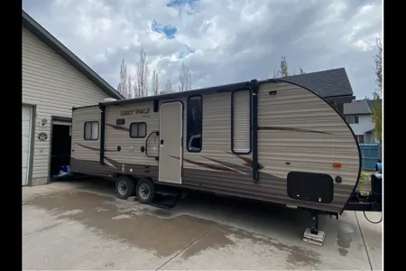 Dawn's Forest River Grey Wolf Toy Hauler